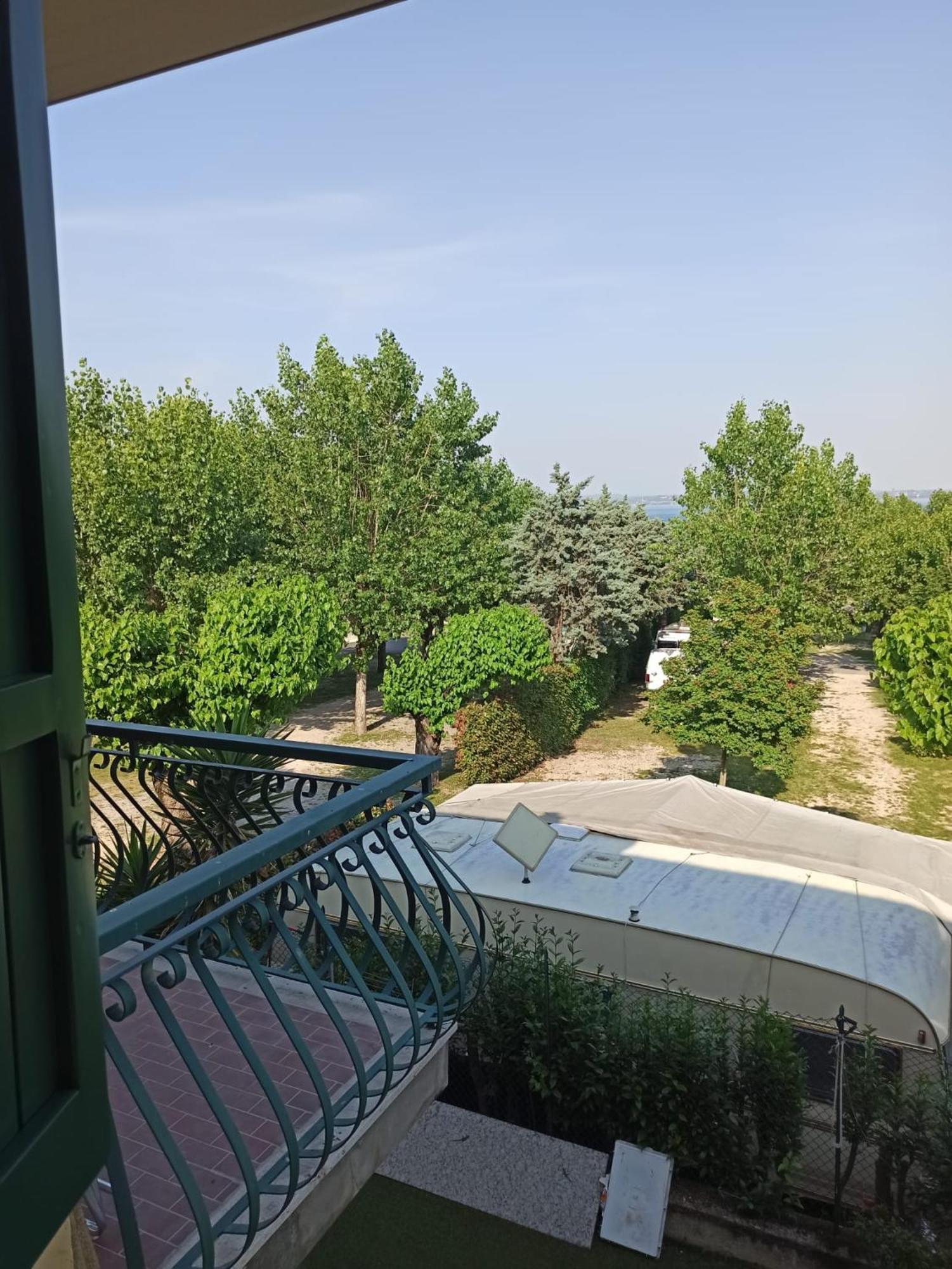Appartamento Campiello Sirmione Eksteriør bilde